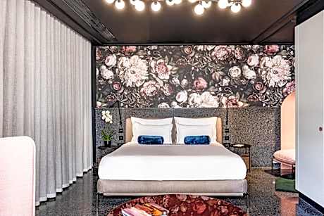 Superior Deluxe Double or Twin Room