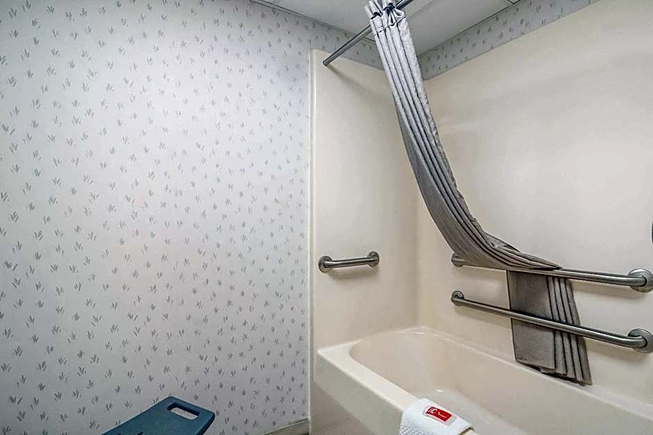 Econo Lodge Branson Theater District