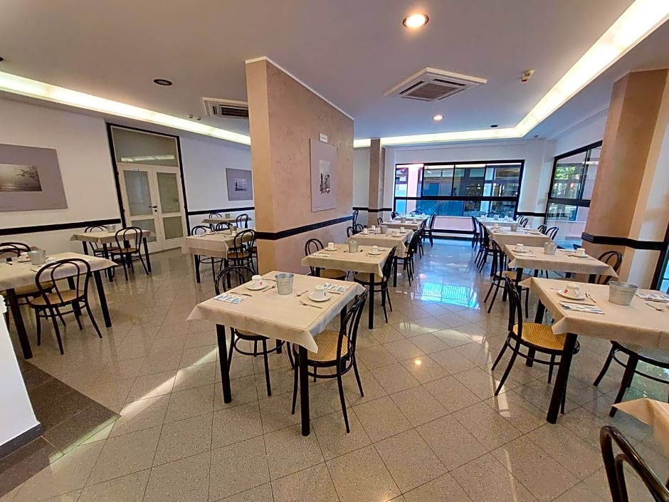 Vinsea Hotel