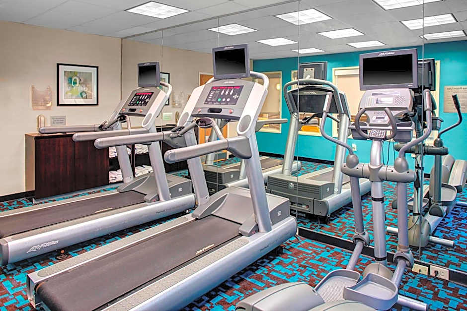 Fairfield Inn & Suites by Marriott Emporia I-95