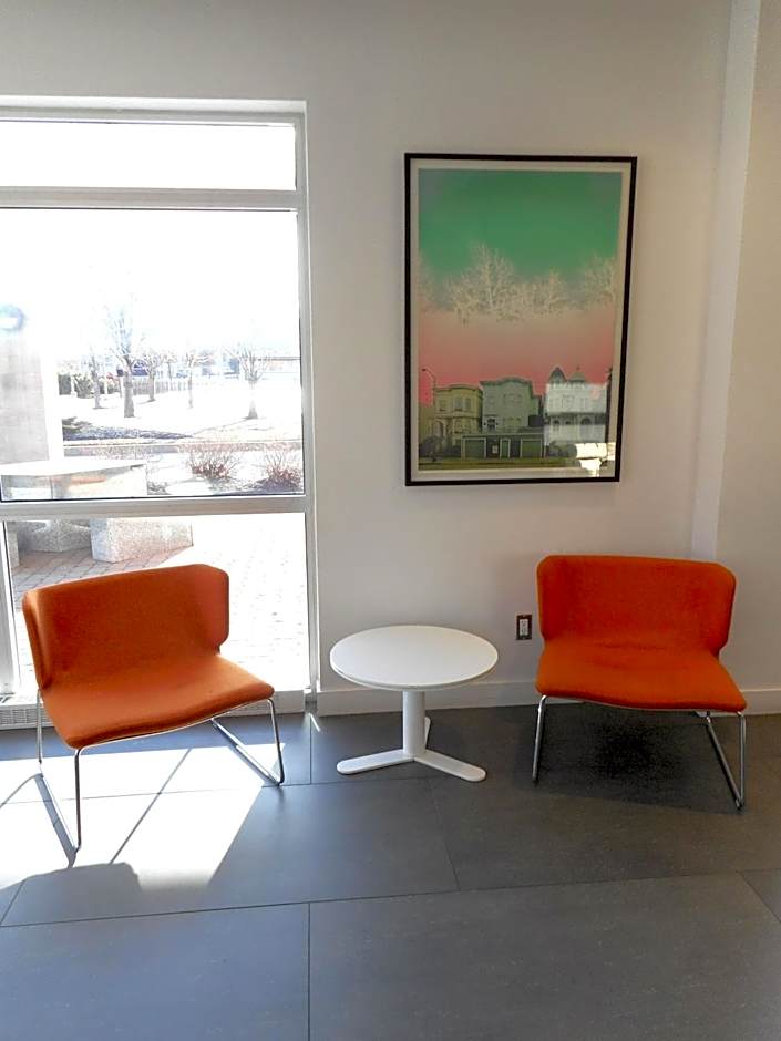 Le Dauphin MontrÃ©al-Longueuil