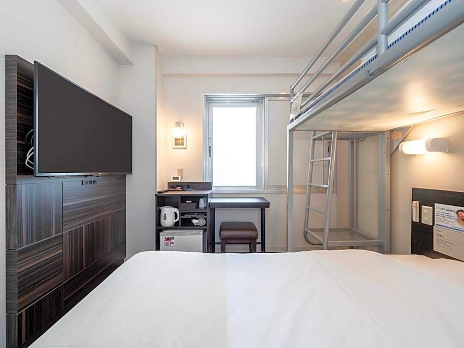 Super Hotel JR Shin-Osaka Higashiguchi