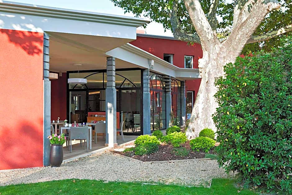 Best Western Plus Le Lavarin