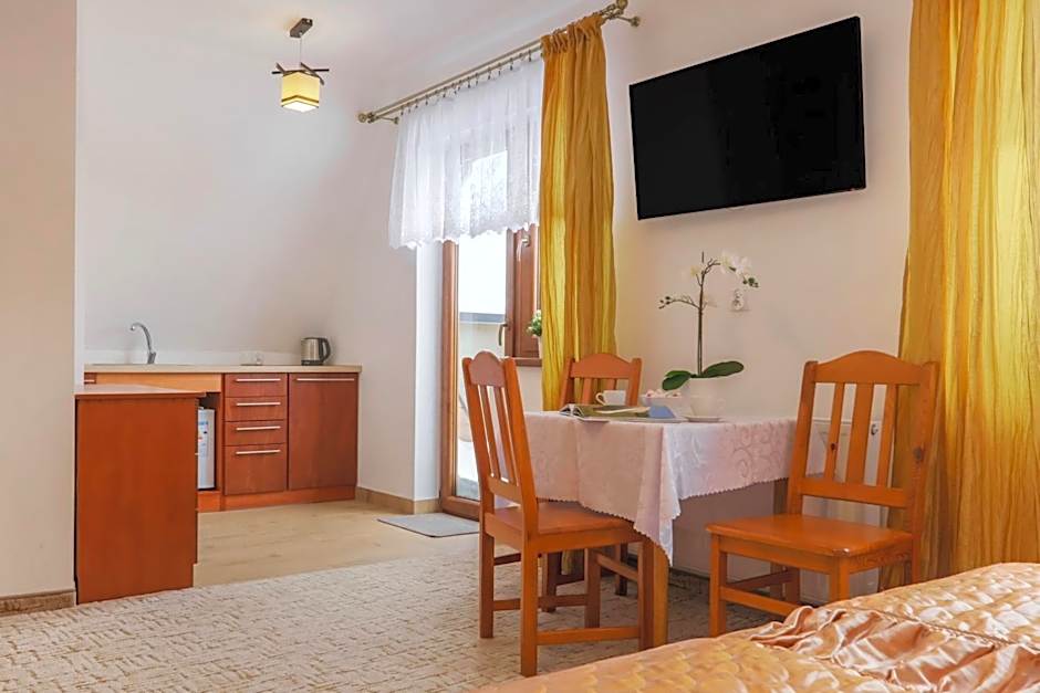 Górski Ośrodek Jeździecki - Śniadania - Termy