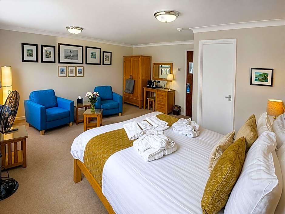 Riviera Lodge Hotel