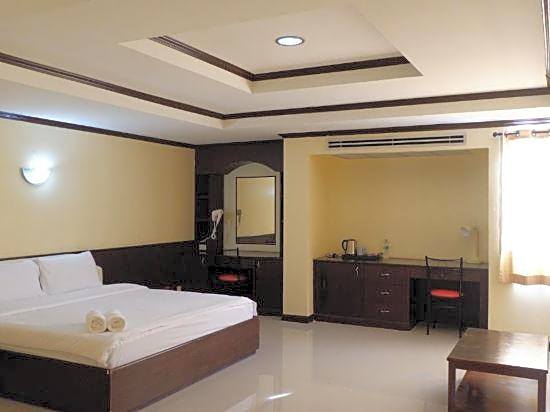 Auychai Grand Hotel
