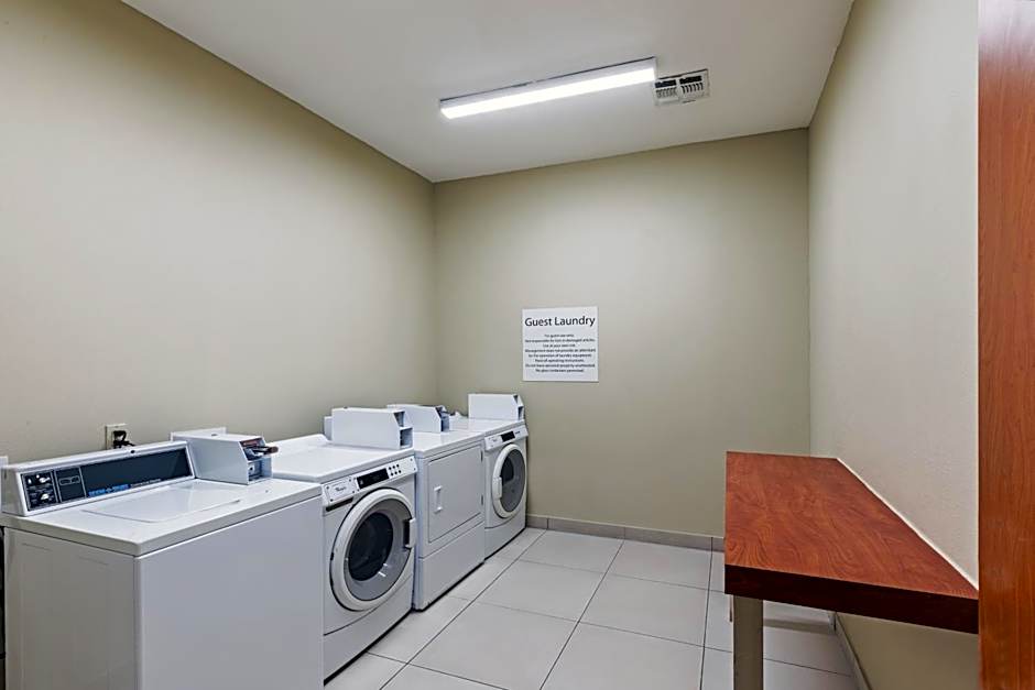 Holiday Inn Express Hotel & Suites Pryor By IHG