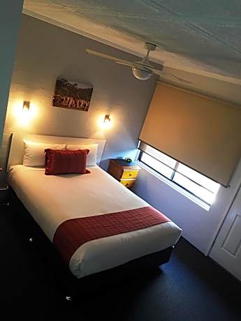 Nicholas Royal Motel - No Pets Allowed