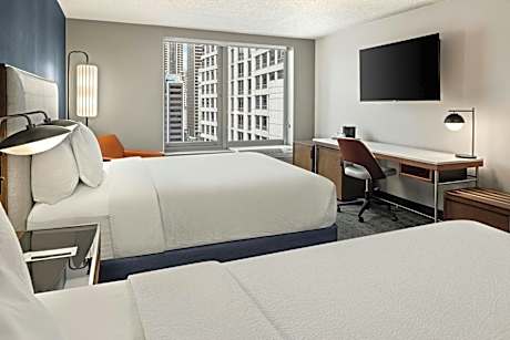 Queen Room with Two Queen Beds and Adapted Tub - Mobility Accessible