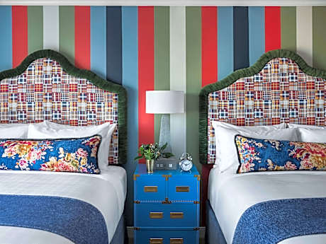 Graduate Queen Queen