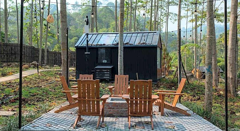 Bobocabin The Tavia, Puncak