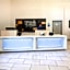 Holiday Inn Express & Suites Rancho Mirage By IHG