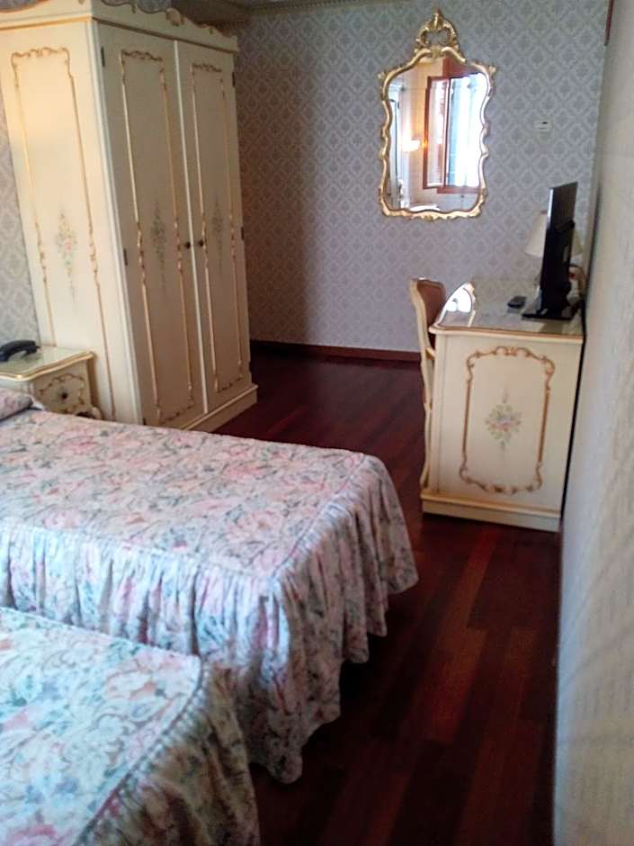 Hotel Diana