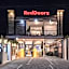 RedDoorz near Kampung Inggris Pare