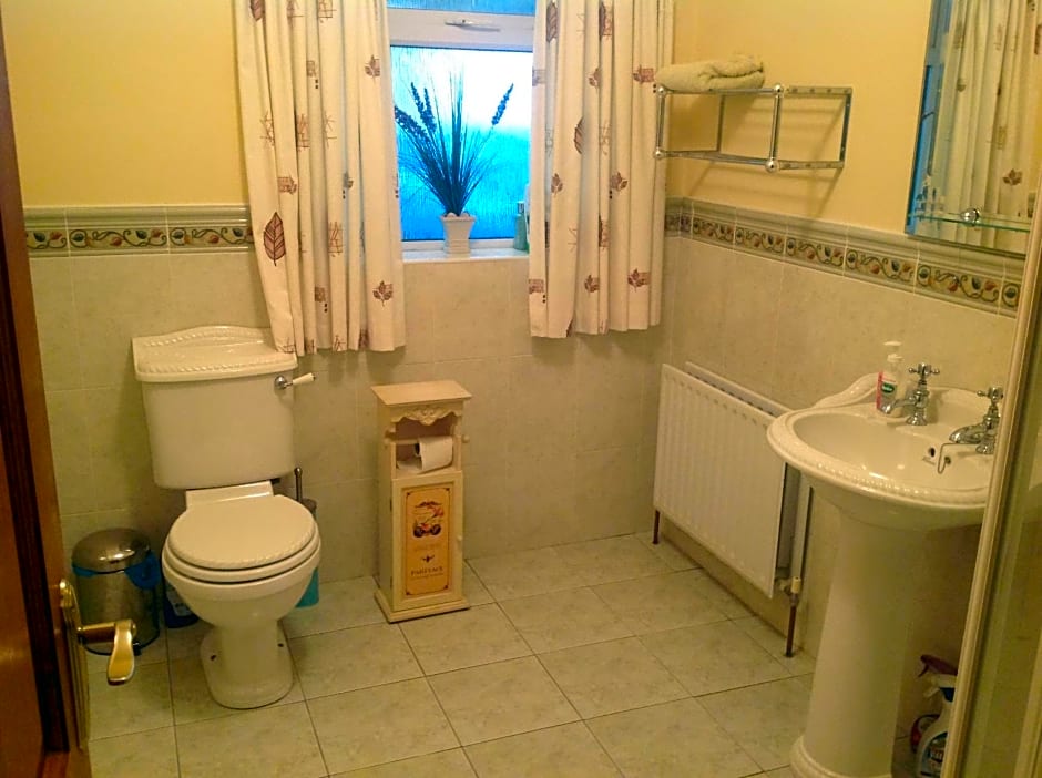 The Rock Equestrian Farm B&B