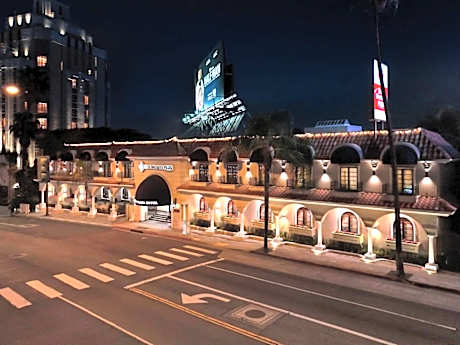 Best Western Plus Sunset Plaza Hotel