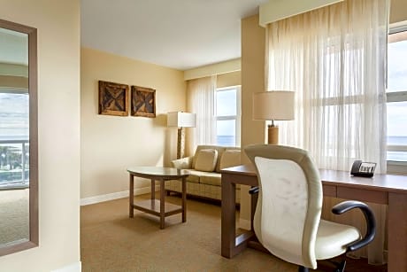 Executive King Suite - Ocean Front