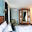 Ateneea Luxury Rooms