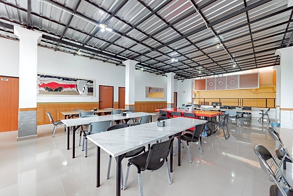 Urbanview Hotel syariah 99 Banjarbaru by RedDoorz