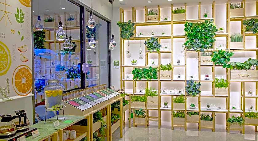 Green Hotel - West District