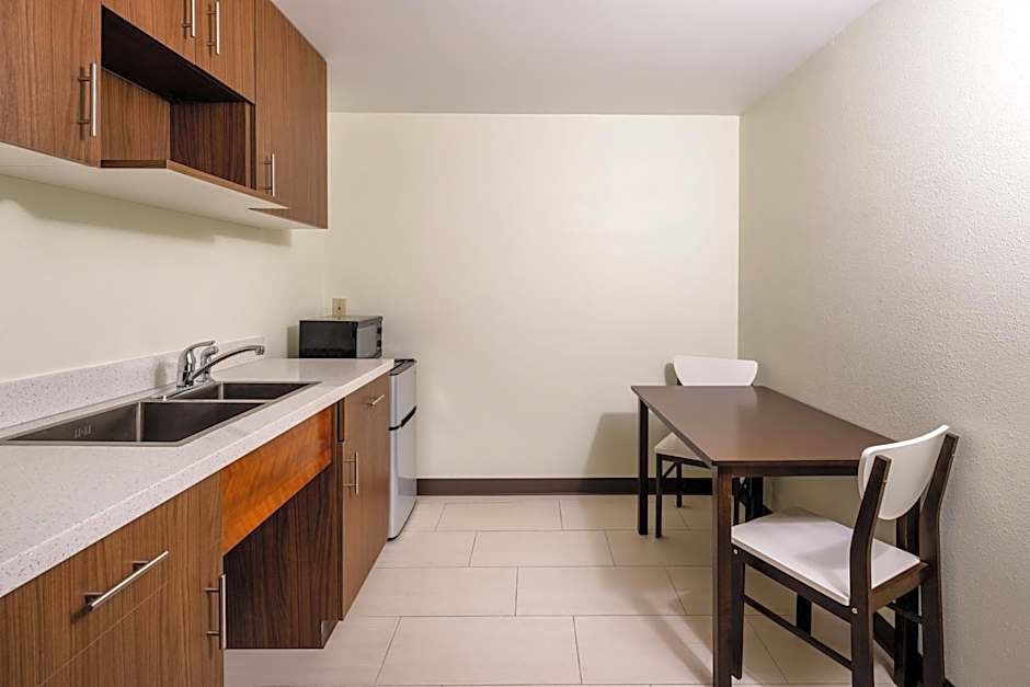 Holiday Inn Express Coventry S - West Warwick Area By IHG