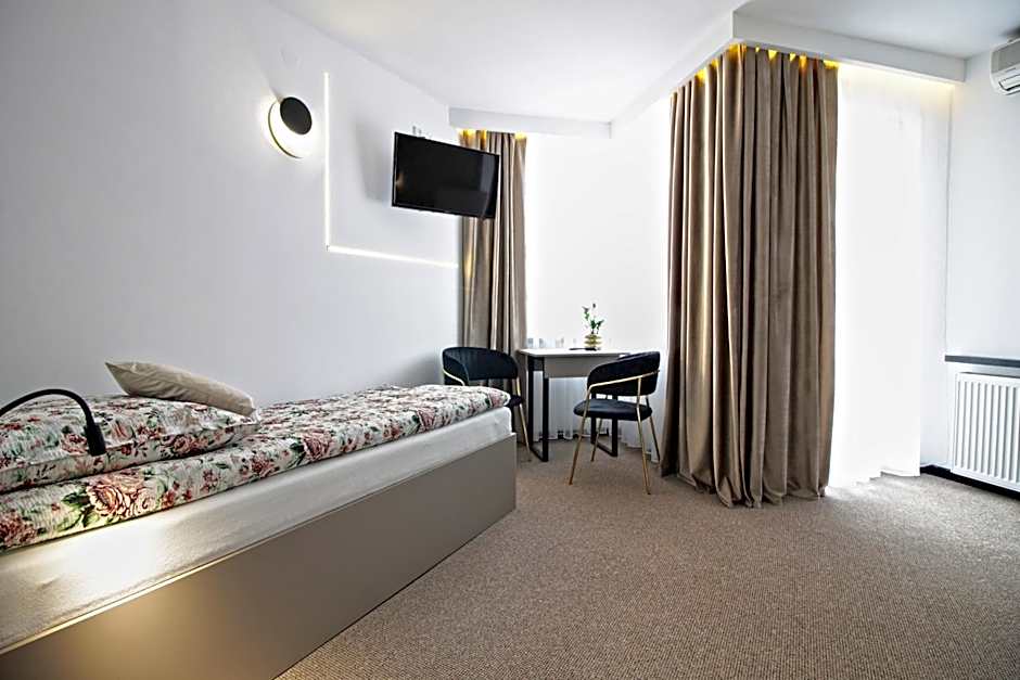 Motel Na Zbójeckiej 24h - MOP S7 Rabka-Zdrój