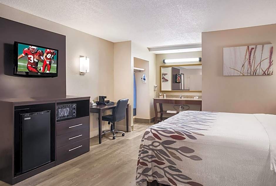 Red Roof Inn Tupelo