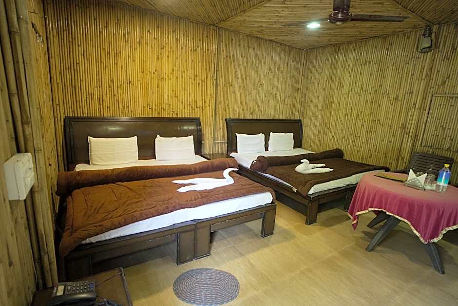 Photo 1 of 3 of Wooden House
