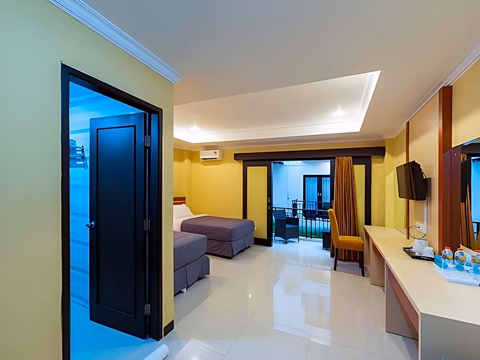 RedDoorz Plus near Mall Bali Galeria 2