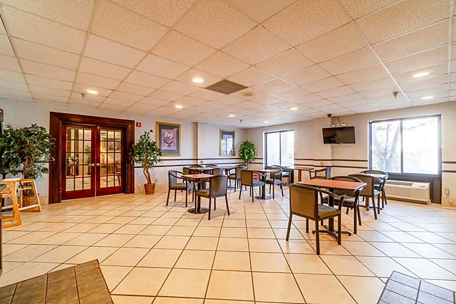 Ark Suites By OYO Jonesboro I-555