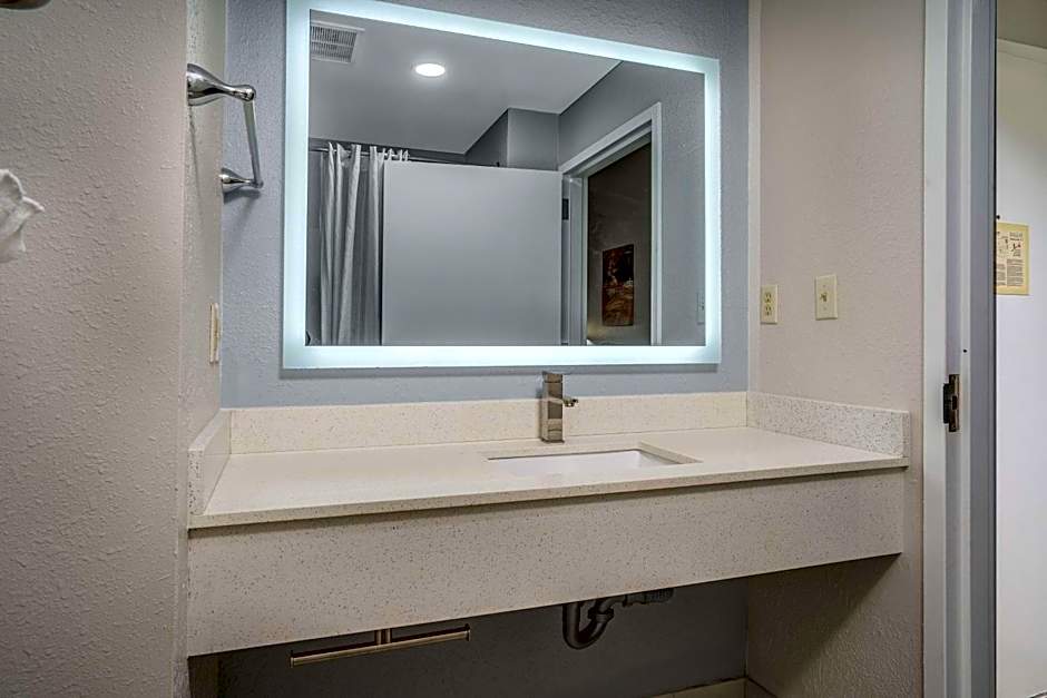 Best Western Plus Swansboro Emerald Isle – Swansboro, NC