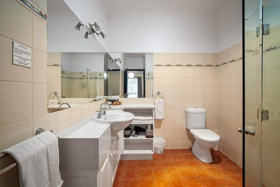 The Lawson Riverside Suites