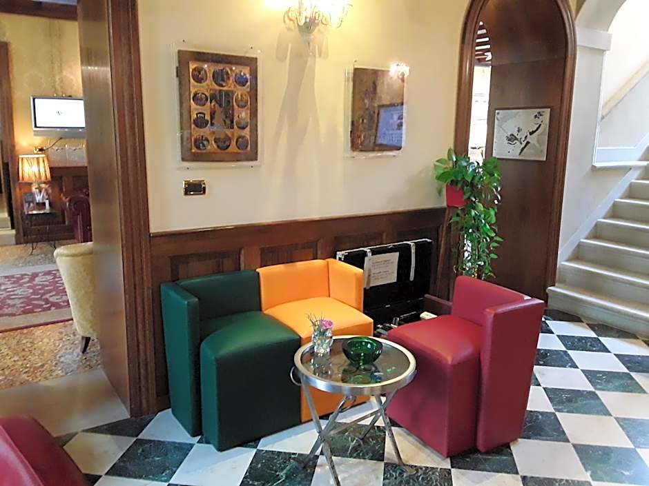 Pensione Accademia - Villa Maravege