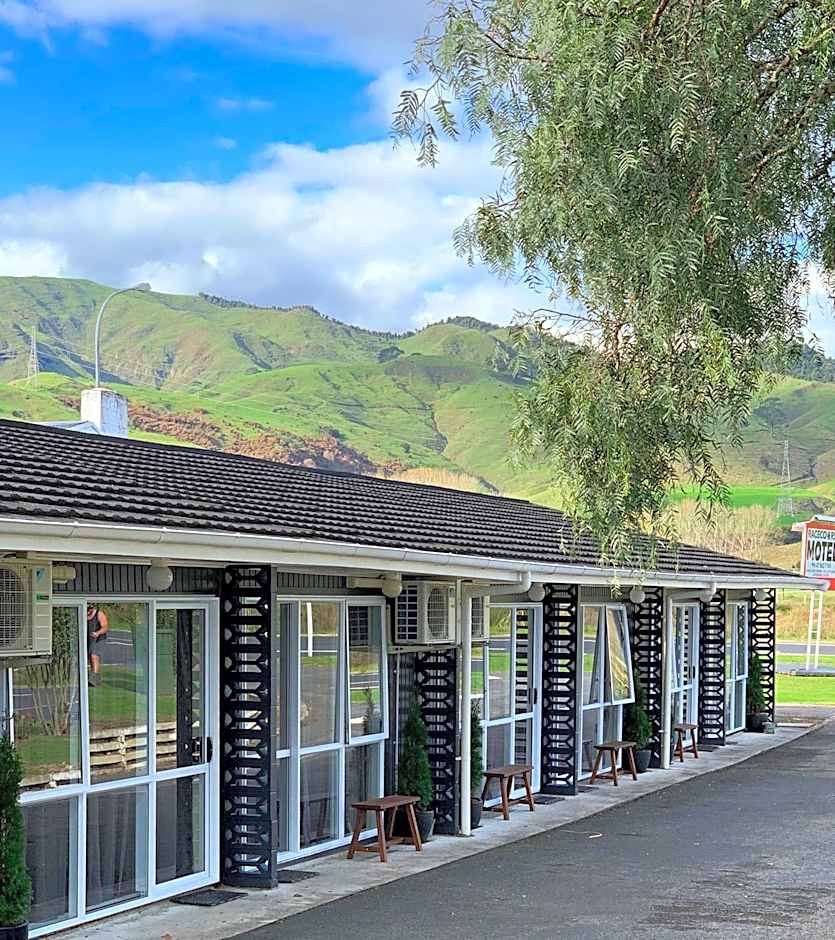 Racecourse Motel