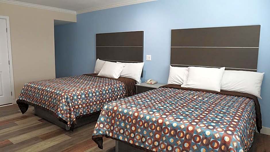 Photo 1 of 8 of Superior 2 Queen Beds