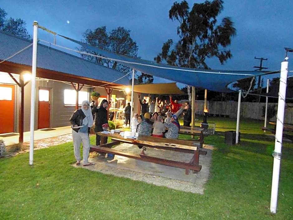 Glenavys Waitaki River Motor Camp