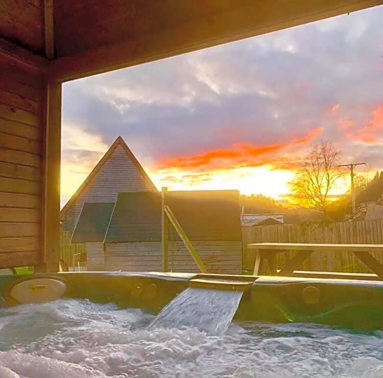 Balmaha Lodges and Apartments