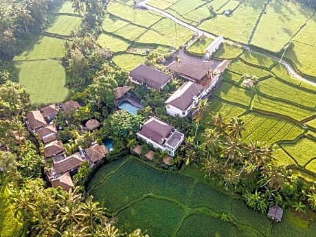 The Sun Of Granary Resort and Villas