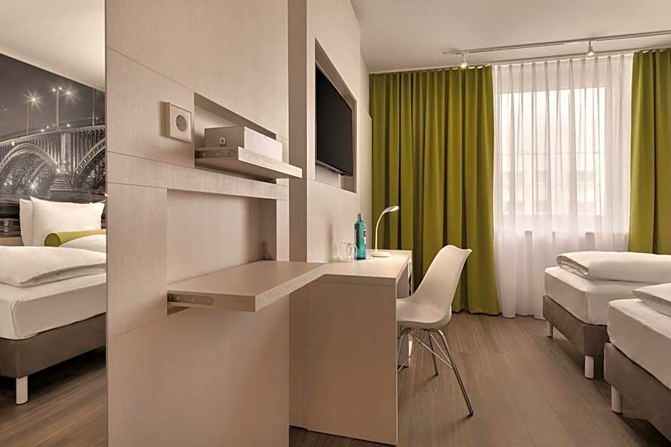 Super 8 by Wyndham Mainz Zollhafen
