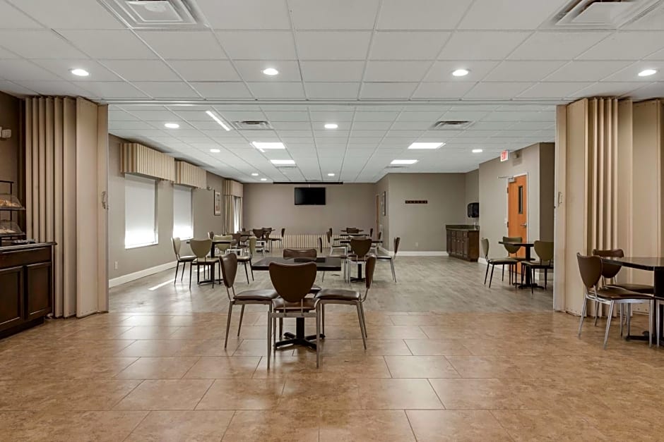Best Western Plus Brunswick Inn & Suites
