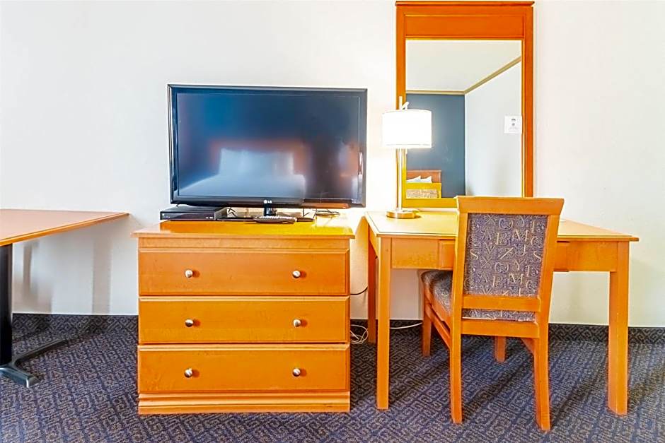 Days Inn by Wyndham Drayton Valley