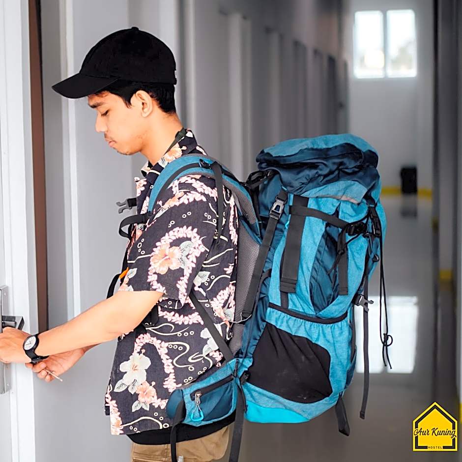 AUR KUNING HOSTEL SYARIAH Bukittinggi