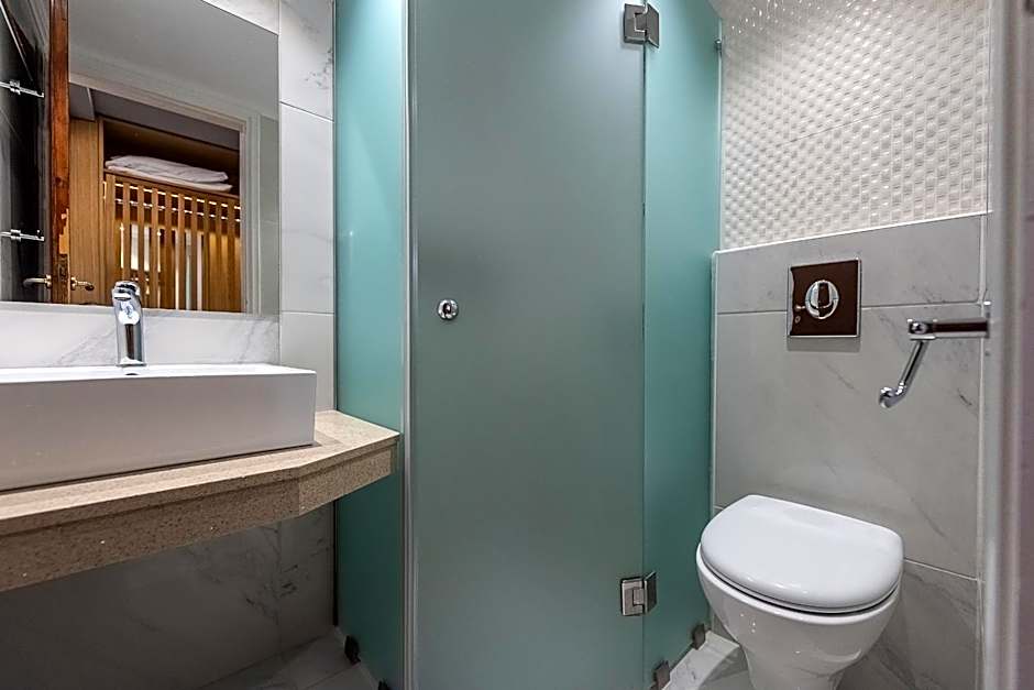 Zeus Hotel