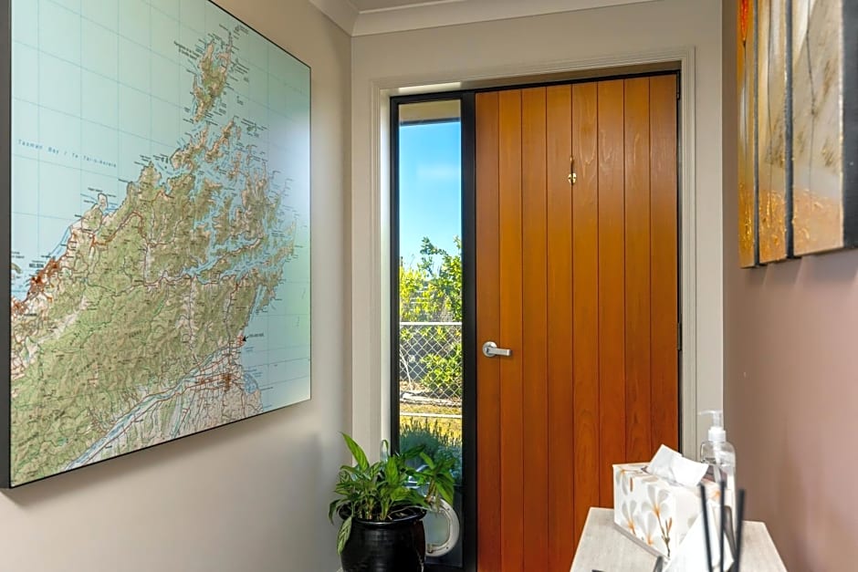 Ocean View Beachfront Apartment