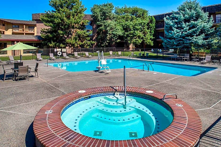 Red Lion Hotel Pasco Airport & Conference Center