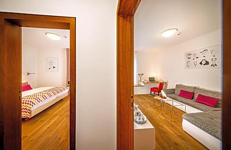 King Studio with Sofa Bed