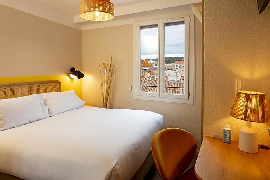 Photo 1 of 6 of Double Room
