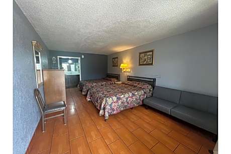 La Posada Inn By OYO Brownsville