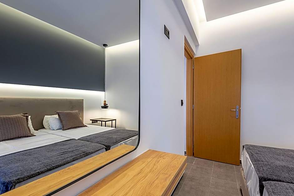 Cirillo Family Hotel-Christinas Studios