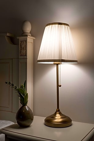 1 SINGLE BED,NSMK,ECONMY,SMALRM,FREEI,FULL BREAKFAST